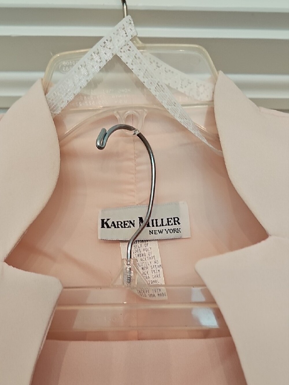 Karen Millen Light Pink Tailored Blazer, Skirt & Beaded Camisol Formal Suit Set - Picture 3 of 13